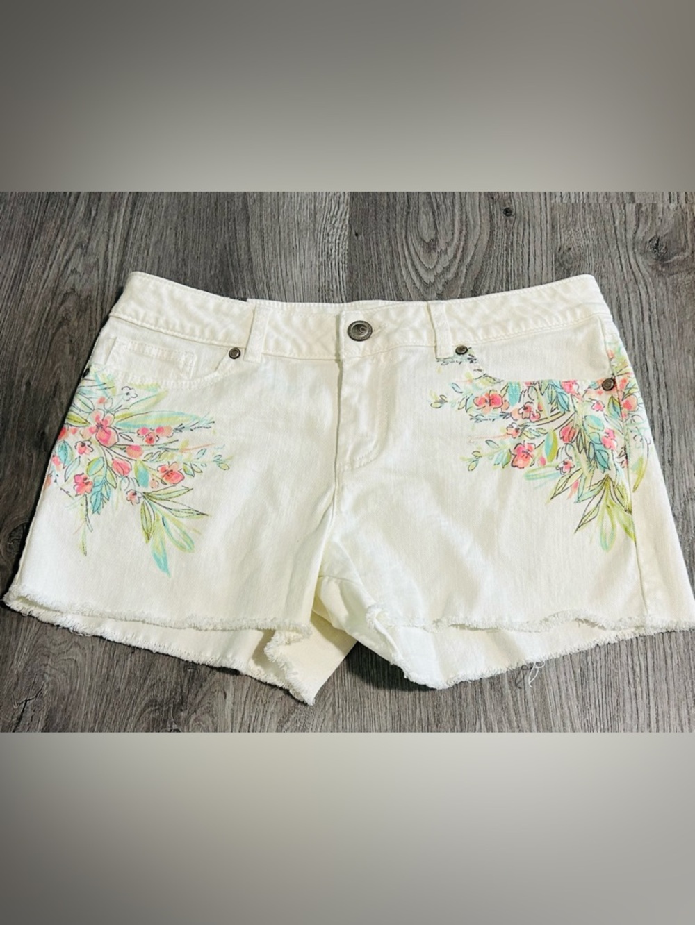 LC Lauren Conrad White Denim Shorts with Pastel Floral Accents Size 10